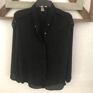 Forever 21 Black Long Sleeve Blouse with Buttons Size Large